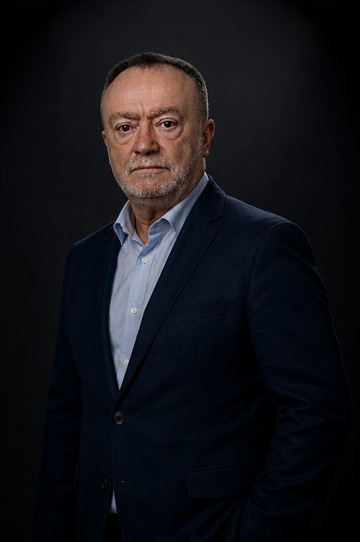 Retrato de Manuel Boj, autor de «¿Quién eras antes de ser tú?»